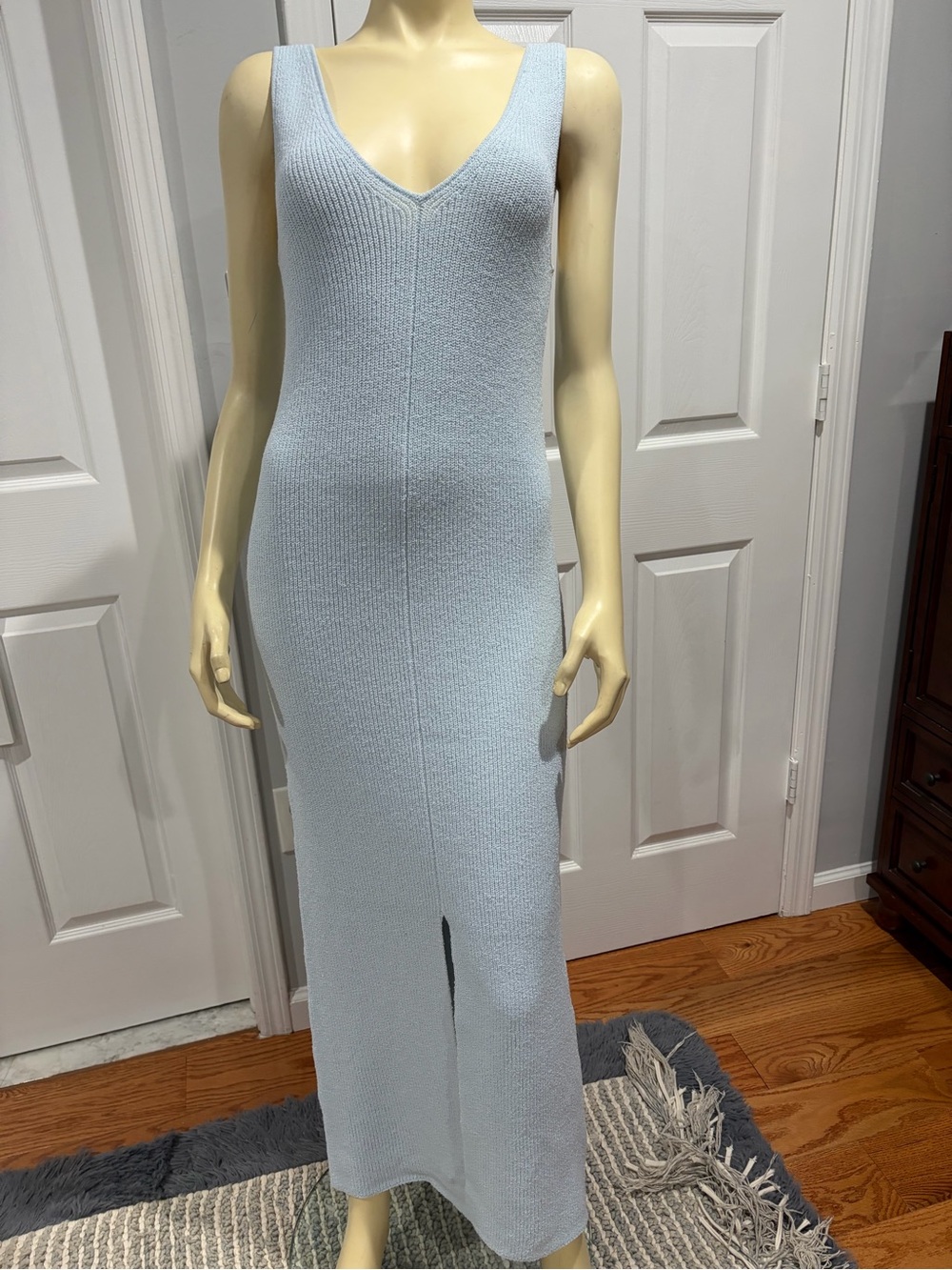 Women's Calvin Klein Boucle Rib /Sleeveless V-Neck /Light Blue Knit Maxi Dress